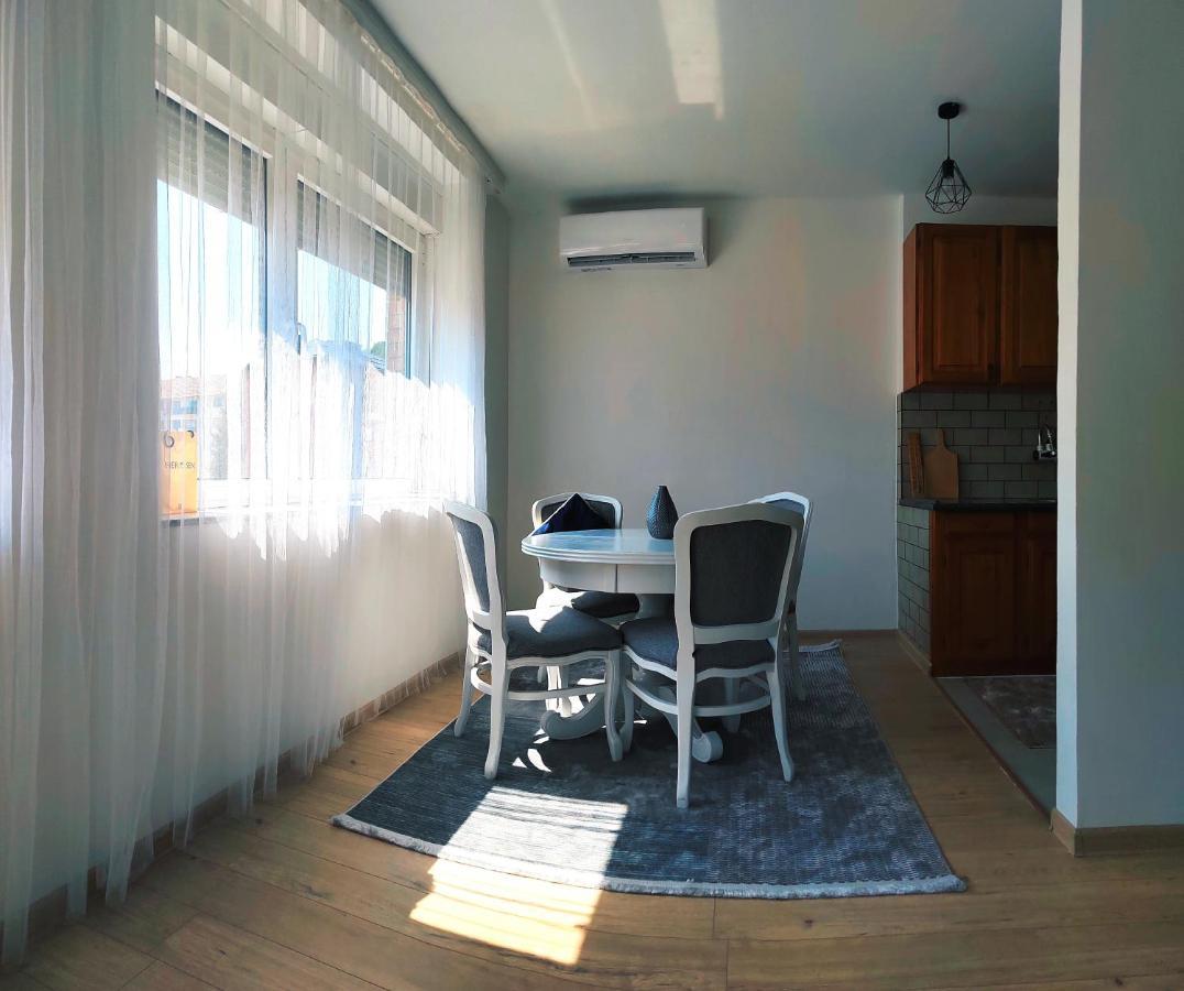 Spacious And Modern Apartment In Town Center Konjic Buitenkant foto