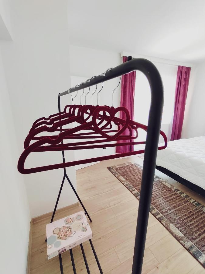 Spacious And Modern Apartment In Town Center Konjic Buitenkant foto