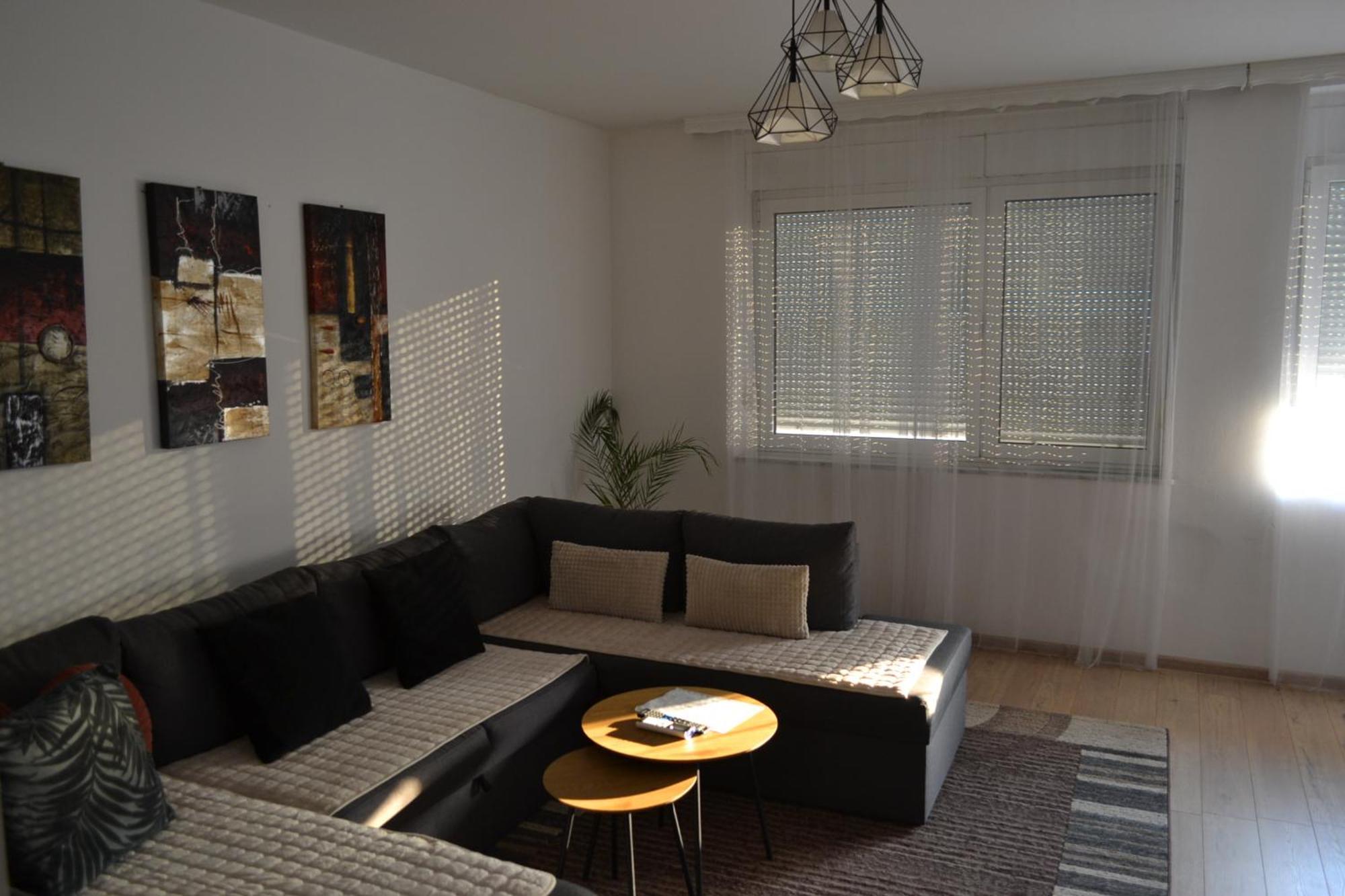 Spacious And Modern Apartment In Town Center Konjic Buitenkant foto